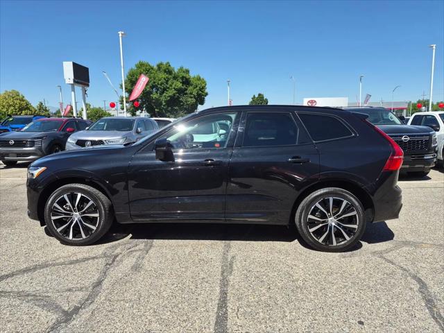 2023 Volvo XC60 B5 Plus Dark Theme