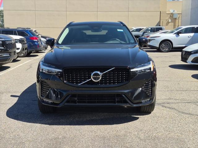 2023 Volvo XC60 B5 Plus Dark Theme