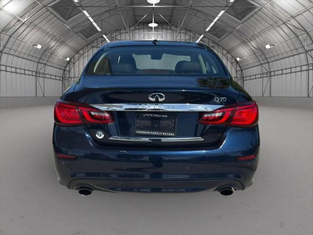 2015 INFINITI Q70 3.7