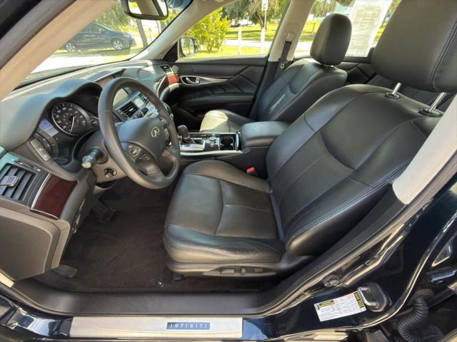 2015 INFINITI Q70 3.7