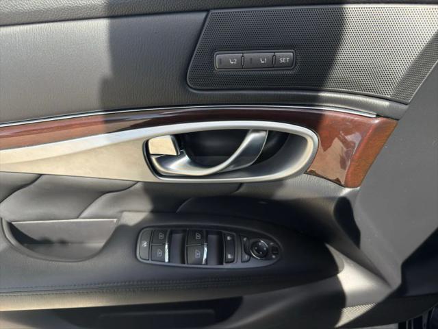 2015 INFINITI Q70 3.7
