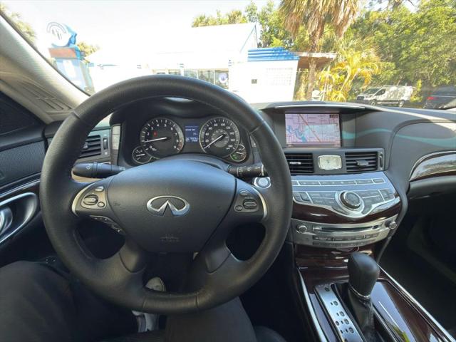 2015 INFINITI Q70 3.7
