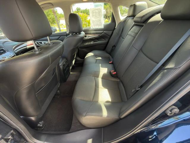 2015 INFINITI Q70 3.7