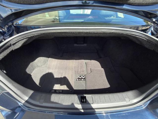 2015 INFINITI Q70 3.7