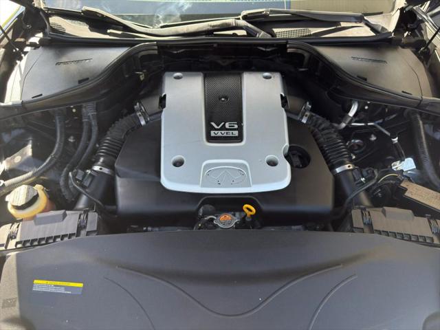 2015 INFINITI Q70 3.7
