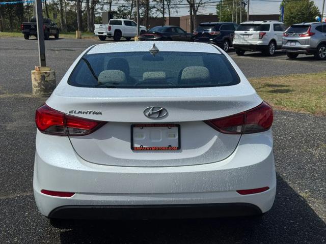 2016 Hyundai Elantra SE