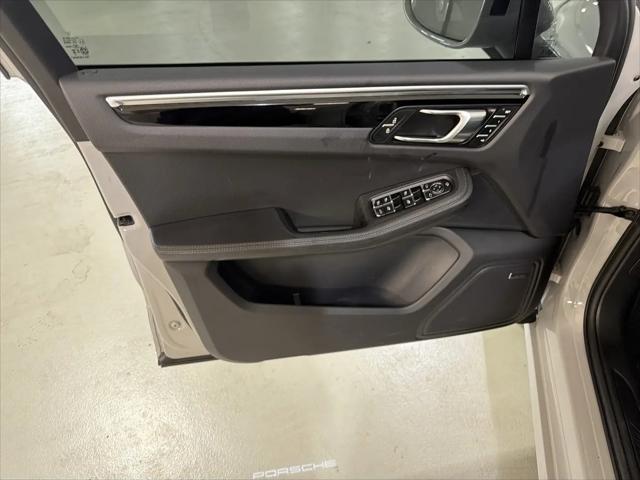 2024 Porsche Macan Macan