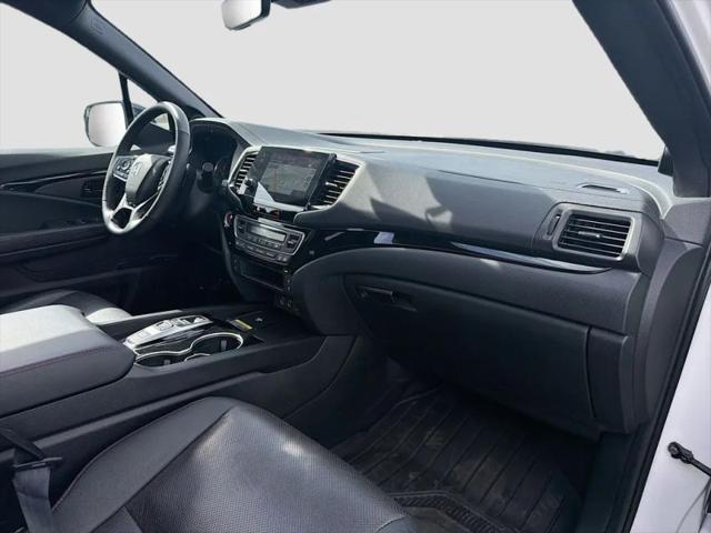 2024 Honda Passport AWD Black