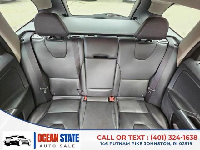 2015 Volvo XC60 T6 Platinum