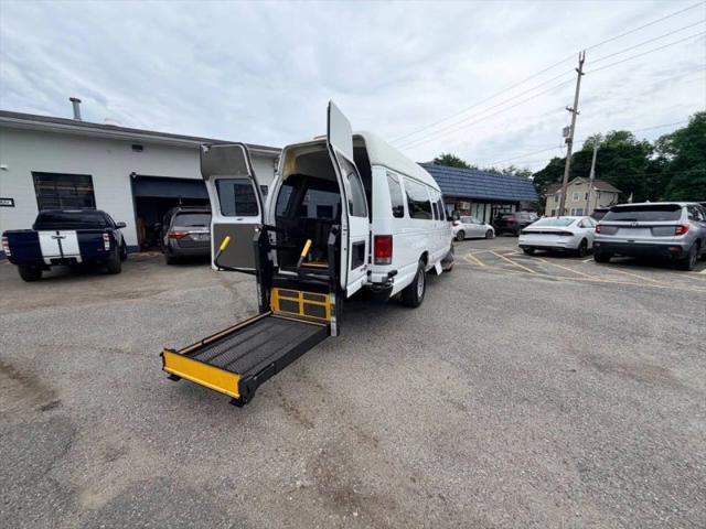 2014 Ford E-350 Super Duty Base