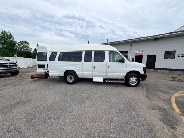 2014 Ford E-350 Super Duty Base