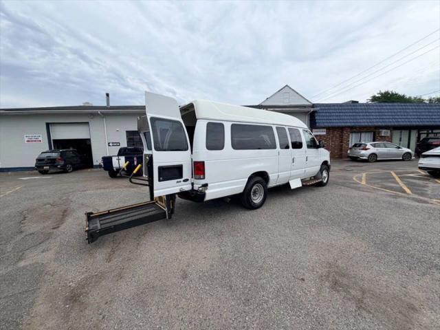 2014 Ford E-350 Super Duty Base