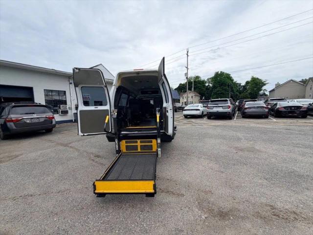 2014 Ford E-350 Super Duty Base