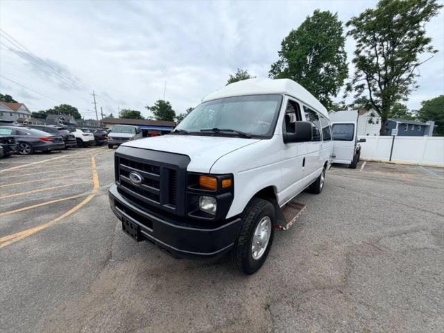 2014 Ford E-350 Super Duty Base