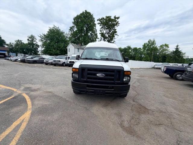 2014 Ford E-350 Super Duty Base