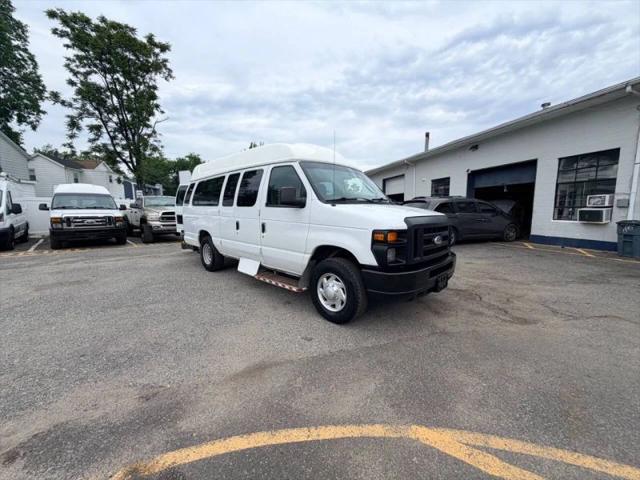2014 Ford E-350 Super Duty Base