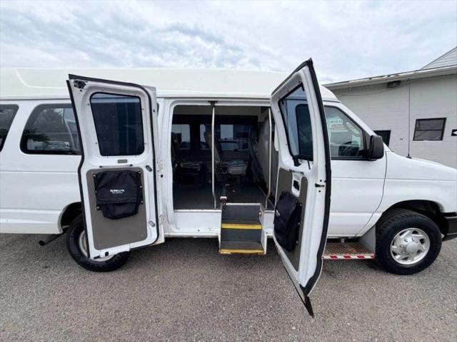 2014 Ford E-350 Super Duty Base