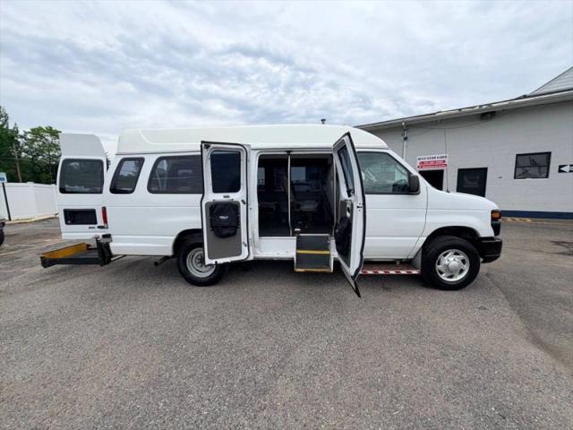 2014 Ford E-350 Super Duty Base