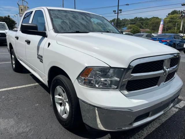 2022 Ram 1500 Classic SLT Crew Cab 4x2 5'7" Box