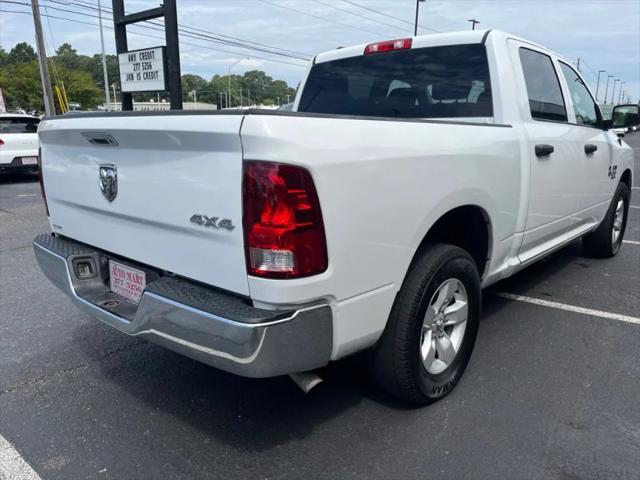 2022 Ram 1500 Classic SLT Crew Cab 4x2 5'7" Box