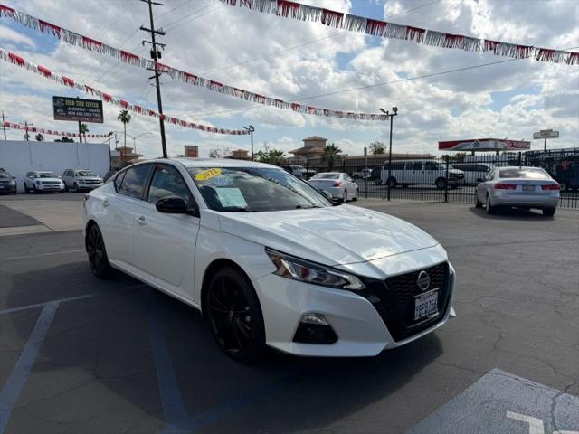 2022 Nissan Altima SR FWD