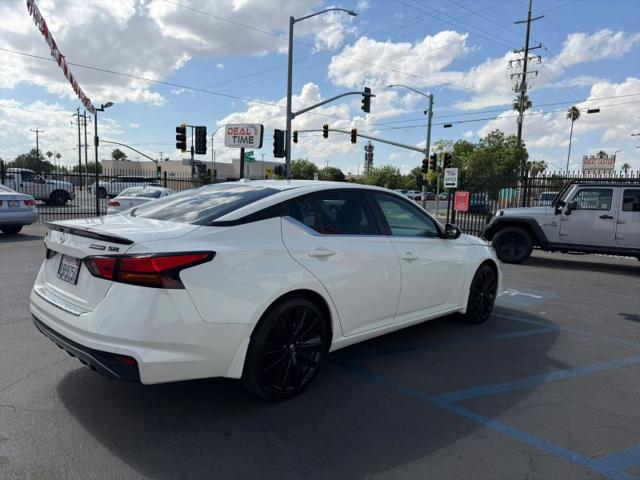 2022 Nissan Altima SR FWD