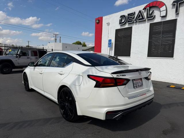 2022 Nissan Altima SR FWD