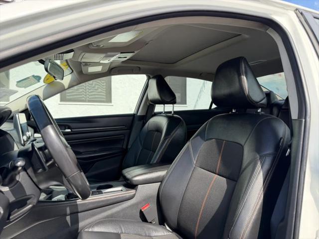2022 Nissan Altima SR FWD