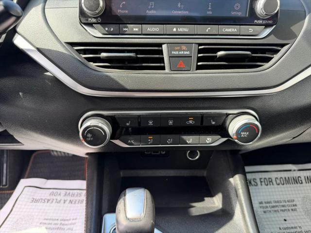 2022 Nissan Altima SR FWD
