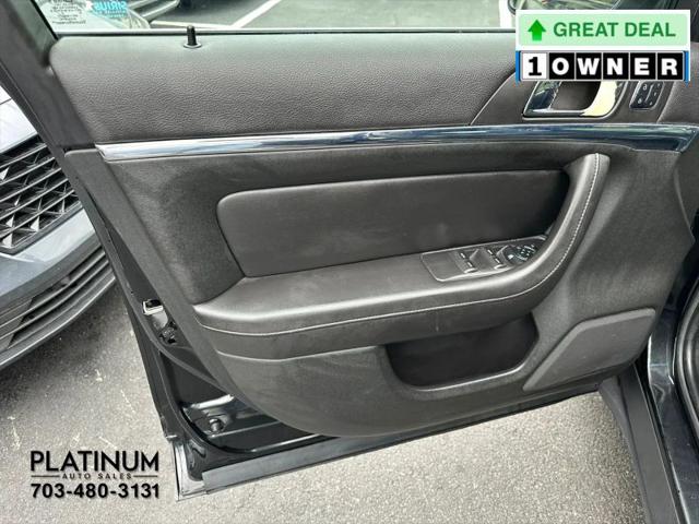 2015 Lincoln MKS Base