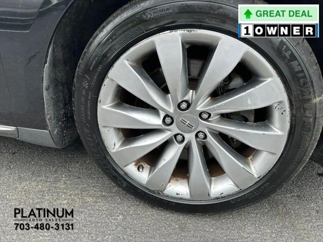 2015 Lincoln MKS Base