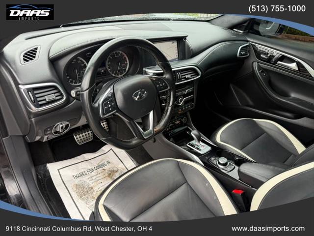 2017 INFINITI QX30 Sport