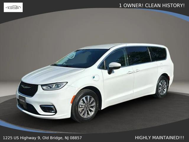 2023 Chrysler Pacifica Hybrid Touring L