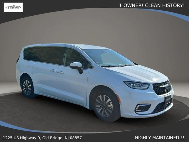 2023 Chrysler Pacifica Hybrid Touring L