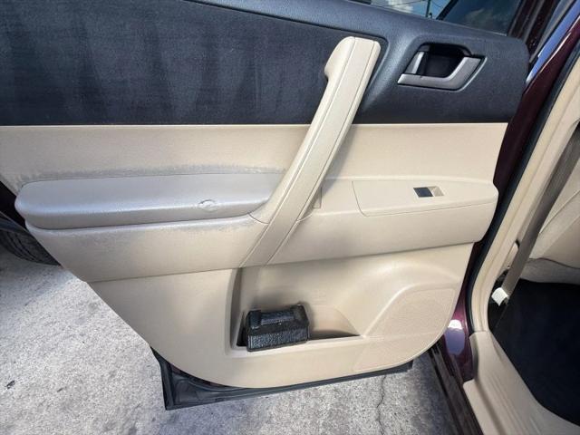 2011 Toyota Highlander Base V6