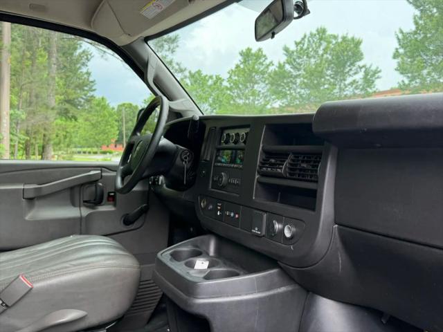 2019 GMC Savana Cutaway Work Van
