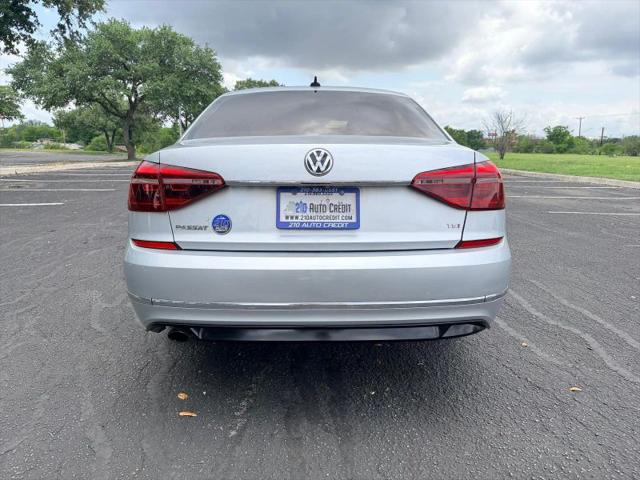 2017 Volkswagen Passat 1.8T R-Line