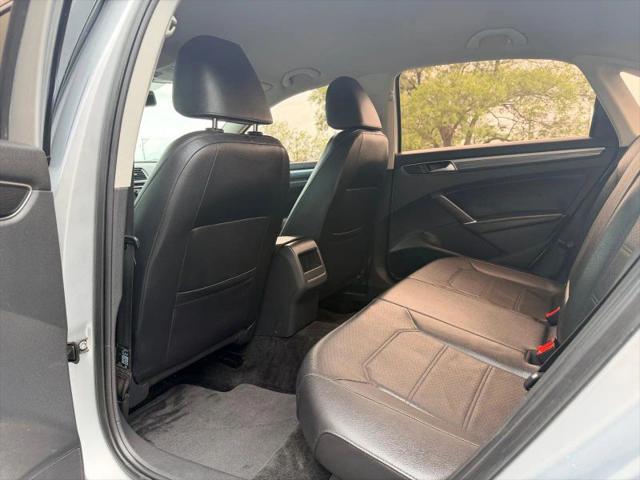 2017 Volkswagen Passat 1.8T R-Line