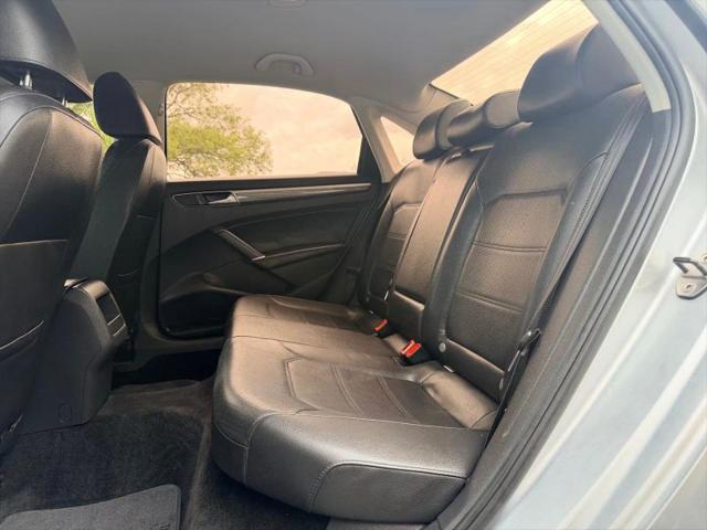 2017 Volkswagen Passat 1.8T R-Line