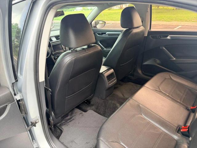2017 Volkswagen Passat 1.8T R-Line