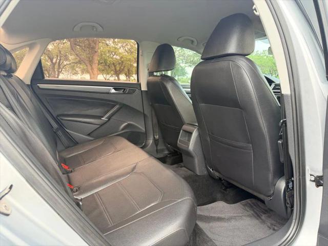 2017 Volkswagen Passat 1.8T R-Line