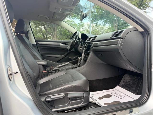 2017 Volkswagen Passat 1.8T R-Line