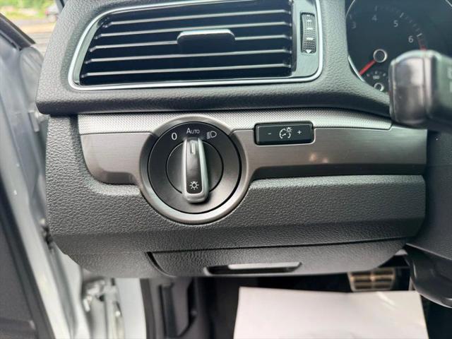 2017 Volkswagen Passat 1.8T R-Line