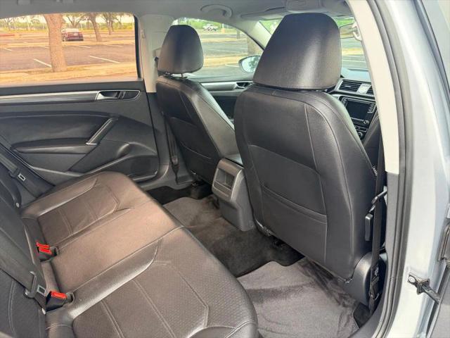 2017 Volkswagen Passat 1.8T R-Line
