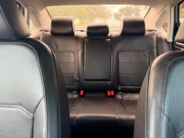 2017 Volkswagen Passat 1.8T R-Line