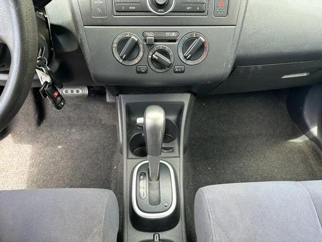 2009 Nissan Versa 1.8S