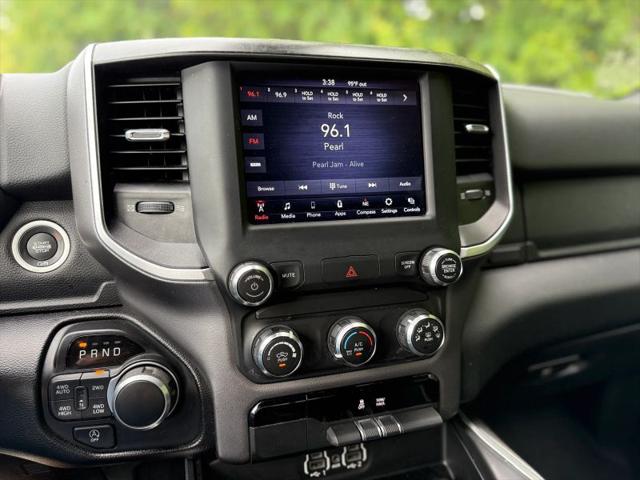2020 Ram 1500 Big Horn Crew Cab 4x4 5'7" Box