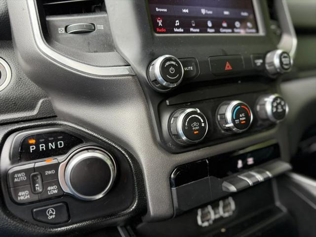 2020 Ram 1500 Big Horn Crew Cab 4x4 5'7" Box