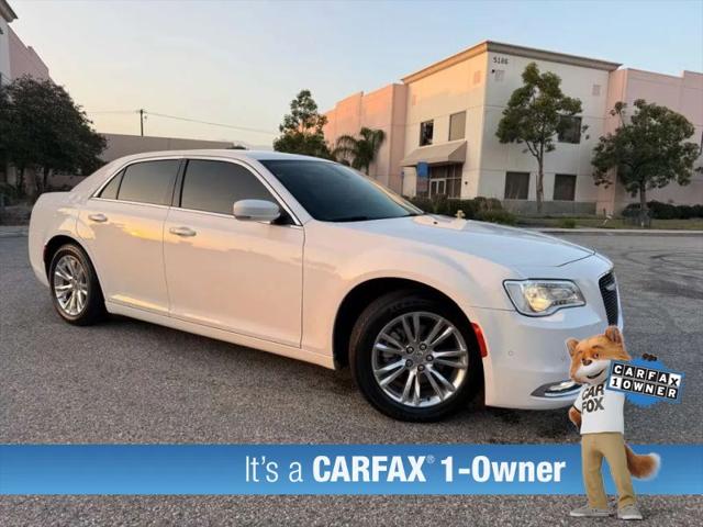 2021 Chrysler 300 Touring L