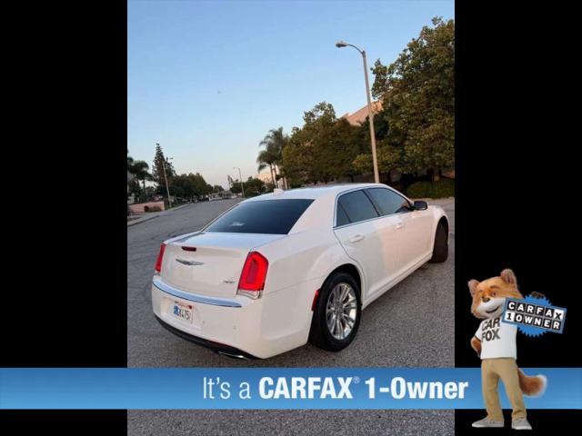 2021 Chrysler 300 Touring L